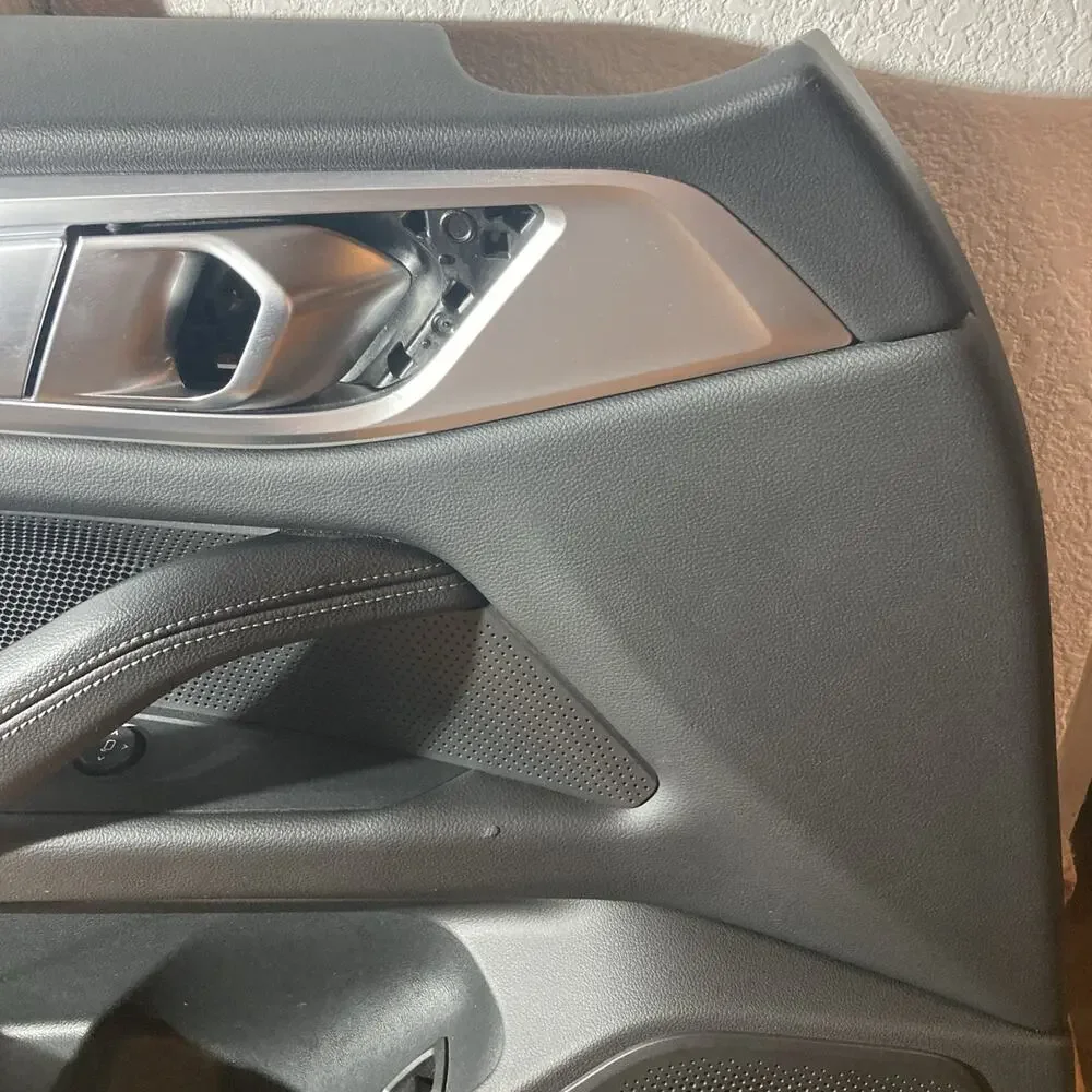 BMW I4 DOOR PANEL LEFT FRONT 2023 OEM